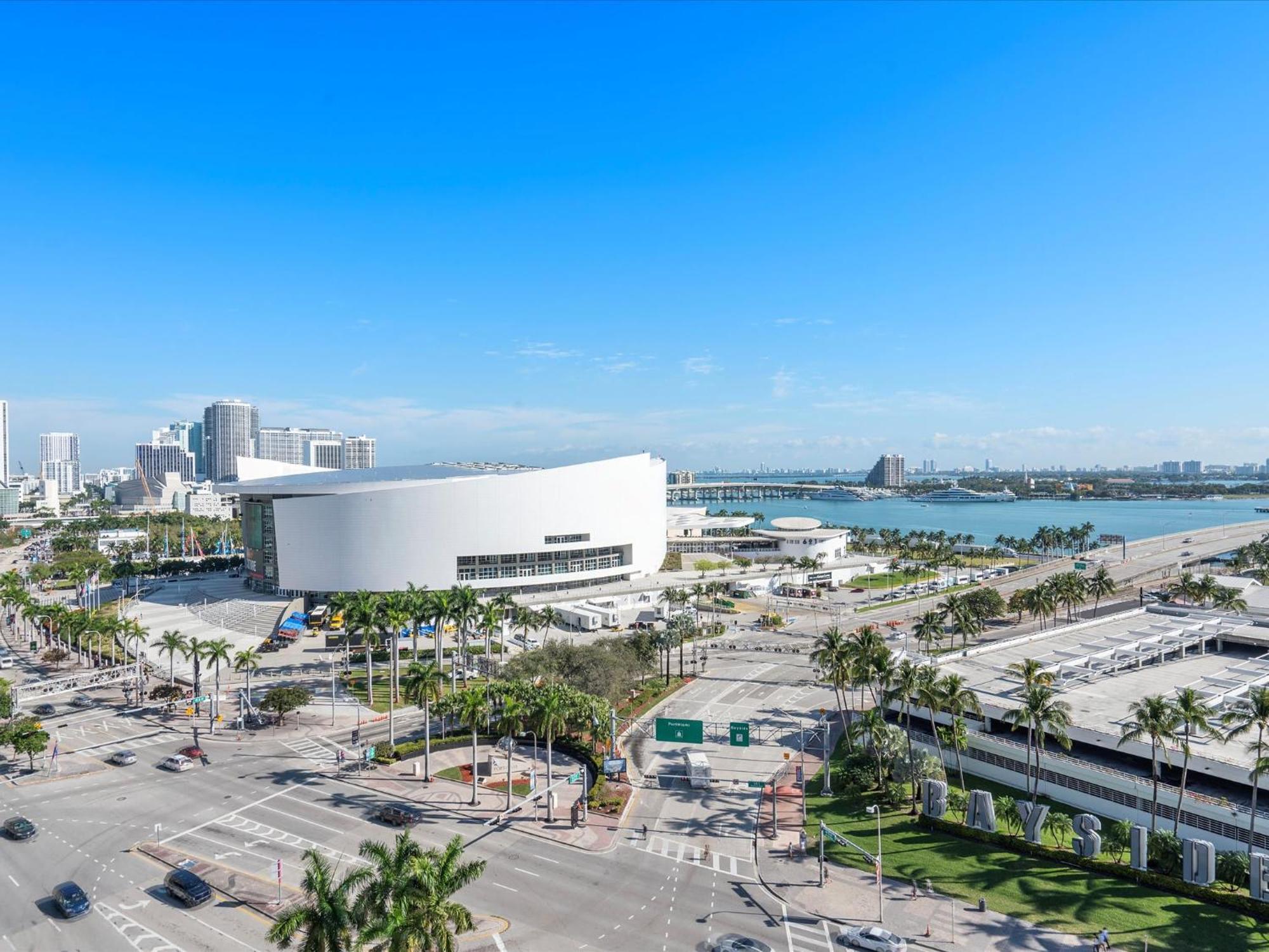 Mvr Ultra-lux 3br W Epic Water Views Apartment Miami